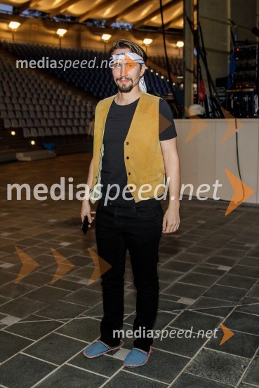  Jure Kopušar, igralecStoletje mjuzikla, premiera Gledališča Koper