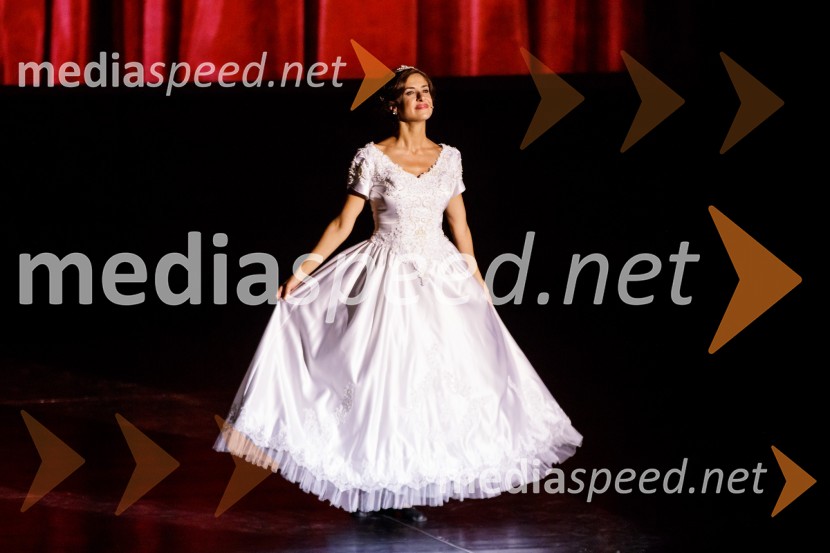  Lara Komar, igralkaStoletje mjuzikla, premiera Gledališča Koper