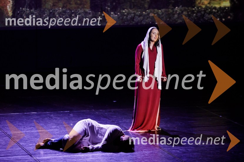  Petr Gazdik;  Tinkara Kovač, glasbenicaStoletje mjuzikla, premiera Gledališča Koper