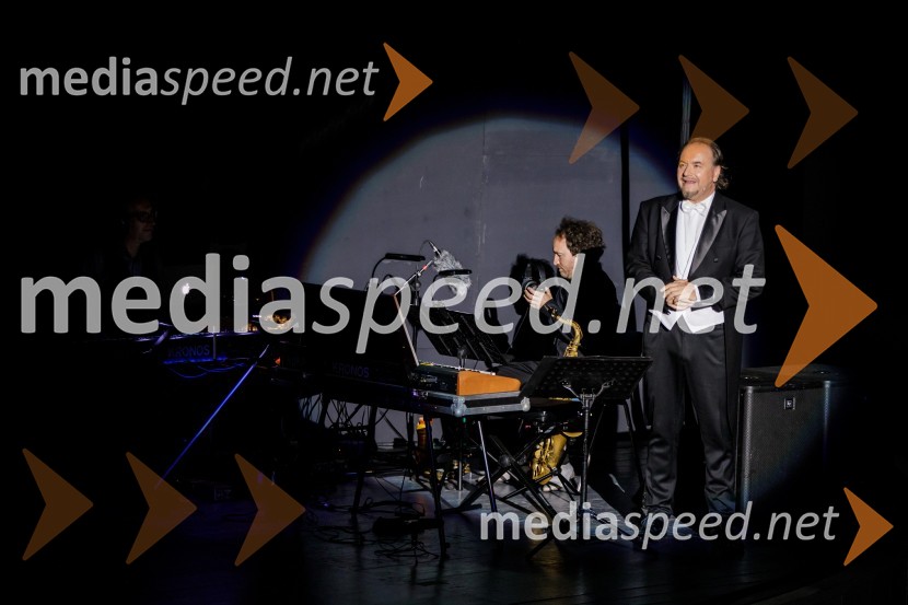  ... ;  Patrik Greblo, dirigentStoletje mjuzikla, premiera Gledališča Koper