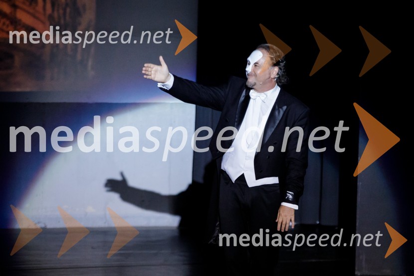  Patrik Greblo, dirigentStoletje mjuzikla, premiera Gledališča Koper