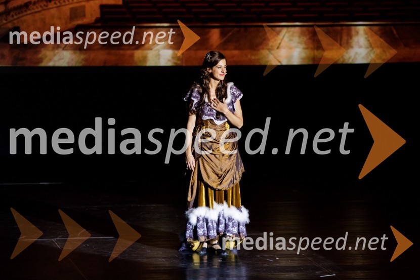  Lara Komar, igralkaStoletje mjuzikla, premiera Gledališča Koper