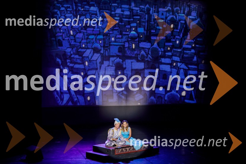  Rok  Matek, igralec;  Eva Tancer, plesalkaStoletje mjuzikla, premiera Gledališča Koper