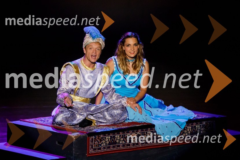  Rok  Matek, igralec;  Eva Tancer, plesalkaStoletje mjuzikla, premiera Gledališča Koper