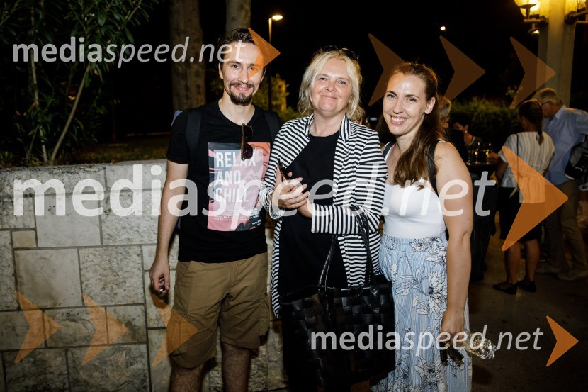  Jure Kopušar, igralec;  Katja Pegan,  direktorica in režiserka, Gledališče Koper Teatro Capodistria;  Patrizia  Jurinčič Finžgar, igralkaStoletje mjuzikla, premiera Gledališča Koper