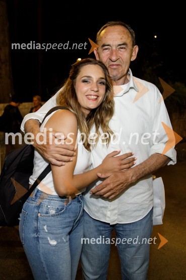  Eva Tancer, plesalka;  ... Stoletje mjuzikla, premiera Gledališča Koper