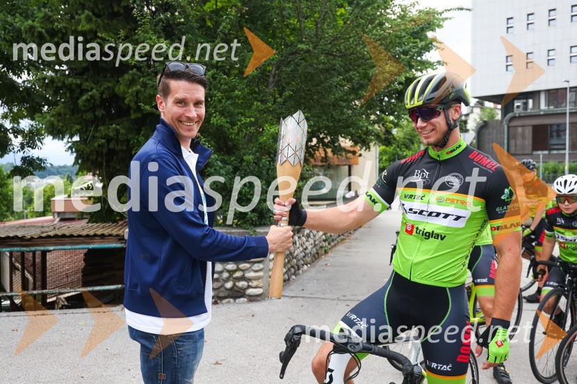  Janez Černe, podžupan Mestne občine Kranj;  ... Slovenska bakla v Kranju
