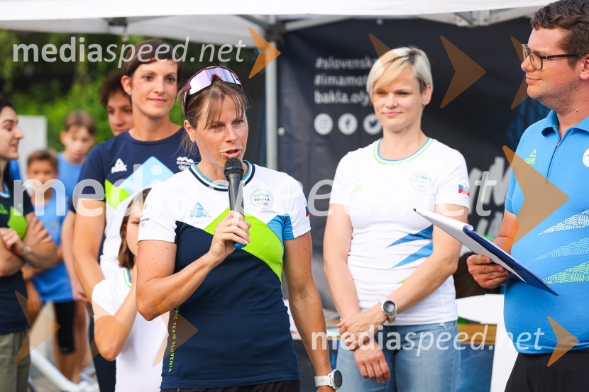  Vesna  Fabjan, smučarska tekačica;  Urška  Žolnir Jugovar, judoistkaSlovenska bakla v Kranju