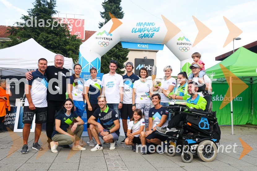  Marko Klančar, smučanje prostega sloga;  ... ;  ... ;  Tjaša Vozel, plavalka;  Vesna  Fabjan, smučarska tekačica;  ... ;  Janez Černe, podžupan Mestne občine Kranj;  Jošt Klančar, smučar prostega sloga;  ... ;  Maja Benedičič, smučarska tekačica;  Petra Robnik, smučarka;  ... ;  ... ;  ... ;  ... ;  ... Slovenska bakla v Kranju