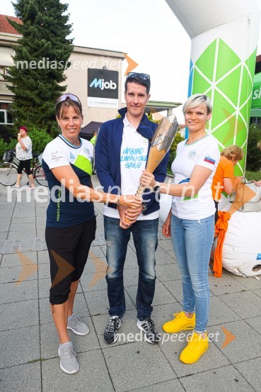  Vesna  Fabjan, smučarska tekačica;  Janez Černe, podžupan Mestne občine Kranj;  Urška  Žolnir Jugovar, judoistkaSlovenska bakla v Kranju