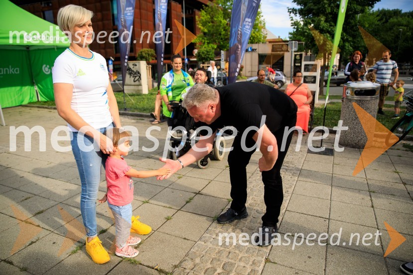  Urška  Žolnir Jugovar, judoistka;  ... ;  ... Slovenska bakla v Kranju