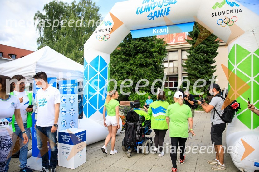  ... ;  Oliver Jangelov, parašportnik;  ... Slovenska bakla v Kranju