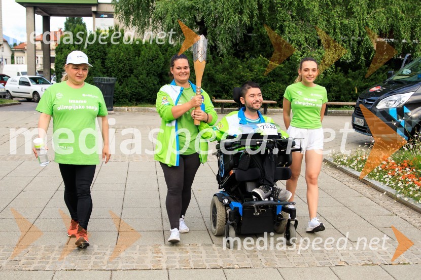  ... ;  ... ;  Oliver Jangelov, parašportnik;  ... Slovenska bakla v Kranju