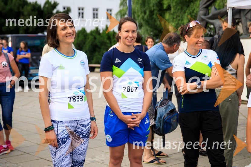  Maja Benedičič, smučarska tekačica;  Tjaša Vozel, plavalka;  Vesna  Fabjan, smučarska tekačicaSlovenska bakla v Kranju