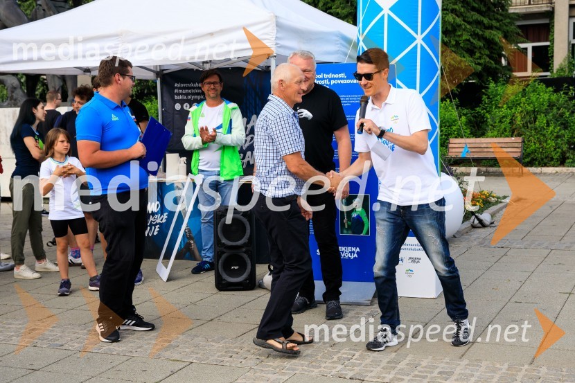  ... ;  ... ;  Janez Černe, podžupan Mestne občine KranjSlovenska bakla v Kranju