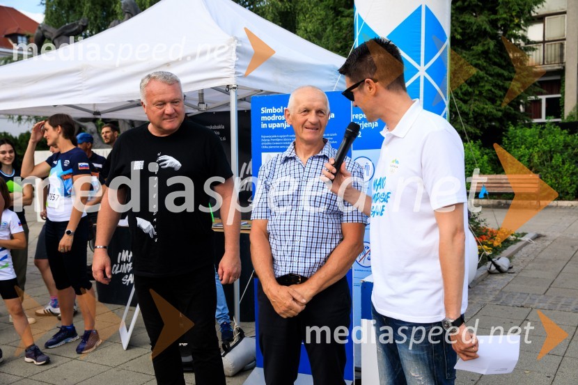  ... ;  ... ;  Janez Černe, podžupan Mestne občine KranjSlovenska bakla v Kranju