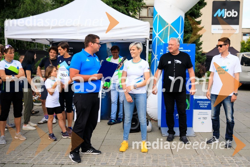  ... ;  Urška  Žolnir Jugovar, judoistka;  ... ;  Janez Černe, podžupan Mestne občine KranjSlovenska bakla v Kranju