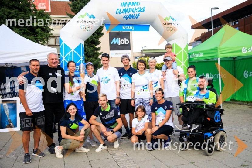  Marko Klančar, smučanje prostega sloga;  ... ;  Tjaša Vozel, plavalka;  ... ;  Vesna  Fabjan, smučarska tekačica;  ... ;  Janez Černe, podžupan Mestne občine Kranj;  Jošt Klančar, smučar prostega sloga;  ... ;  Maja Benedičič, smučarska tekačica;  Urška  Žolnir Jugovar, judoistka;  Petra Robnik, smučarka;  Matej Jugovar, nekdanji košarkar;  ... ;  ... ;  Oliver Jangelov, parašportnikSlovenska bakla v Kranju