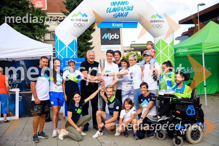  Marko Klančar, smučanje prostega sloga;  Tjaša Vozel, plavalka;  Vesna  Fabjan, smučarska tekačica;  ... ;  ... ;  ... ;  Janez Černe, podžupan Mestne občine Kranj;  Jošt Klančar, smučar prostega sloga;  Maja Benedičič, smučarska tekačica;  ... ;  Urška  Žolnir Jugovar, judoistka;  Petra Robnik, smučarka;  Matej Jugovar, nekdanji košarkar;  ... ;  ... ;  Oliver Jangelov, parašportnikSlovenska bakla v Kranju