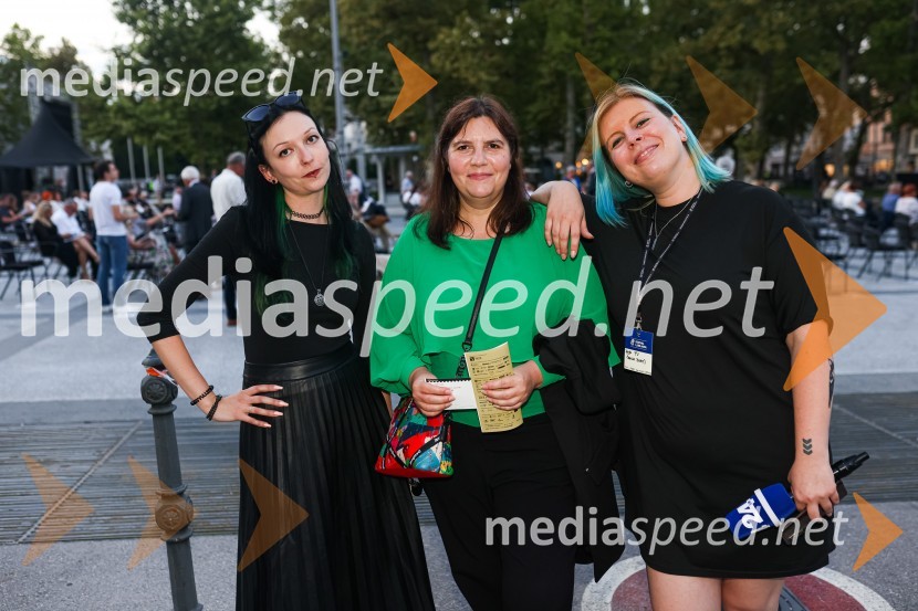  ... ;  Teja Pelko, novinarka, Svet24;  ... Sen kresne noči, Zbor dunajskih dečkov v okviru 69. Ljubljana Festivala