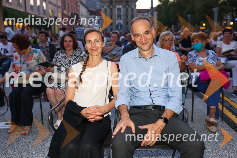  Mojca Salkič;  Aleksander Salkič, svetovalec predsednika uprave Petrol d.d.Sen kresne noči, Zbor dunajskih dečkov v okviru 69. Ljubljana Festivala