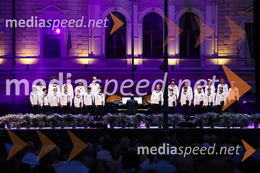 Zbor dunajskih dečkovSen kresne noči, Zbor dunajskih dečkov v okviru 69. Ljubljana Festivala