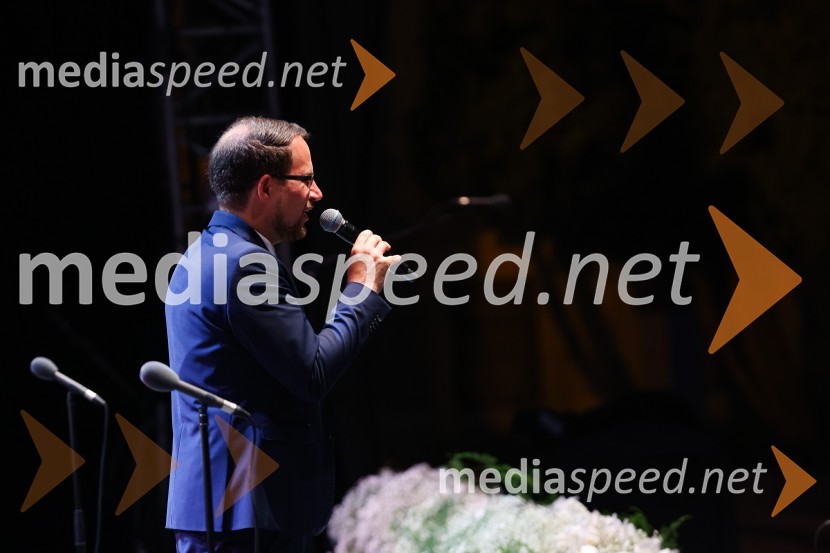  Oliver Stech, zborovodjaSen kresne noči, Zbor dunajskih dečkov v okviru 69. Ljubljana Festivala