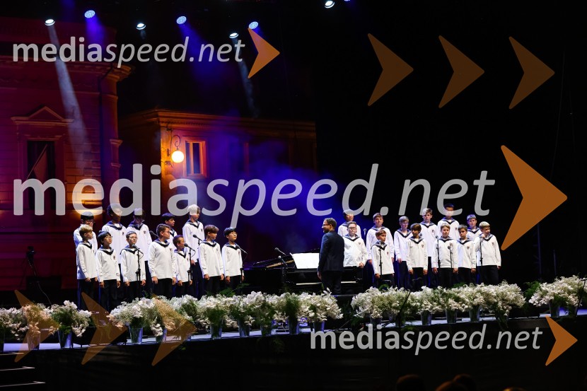 Zbor dunajskih dečkovSen kresne noči, Zbor dunajskih dečkov v okviru 69. Ljubljana Festivala