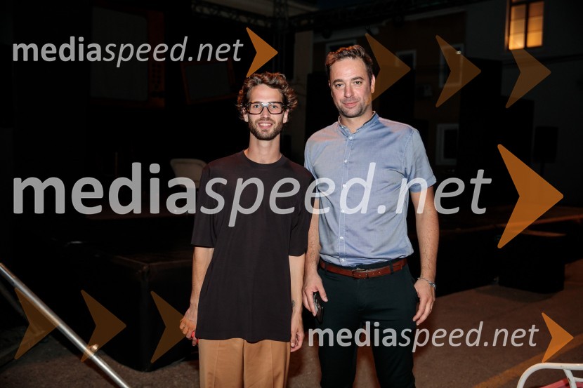 Jugoslavija, moja dežela, krstna uprizoritev drame