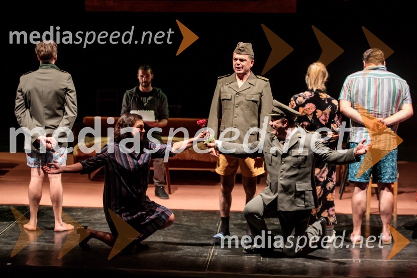  Mojca Partljič, igralka;  Boris Šavija, igralecJugoslavija, moja dežela, krstna uprizoritev drame