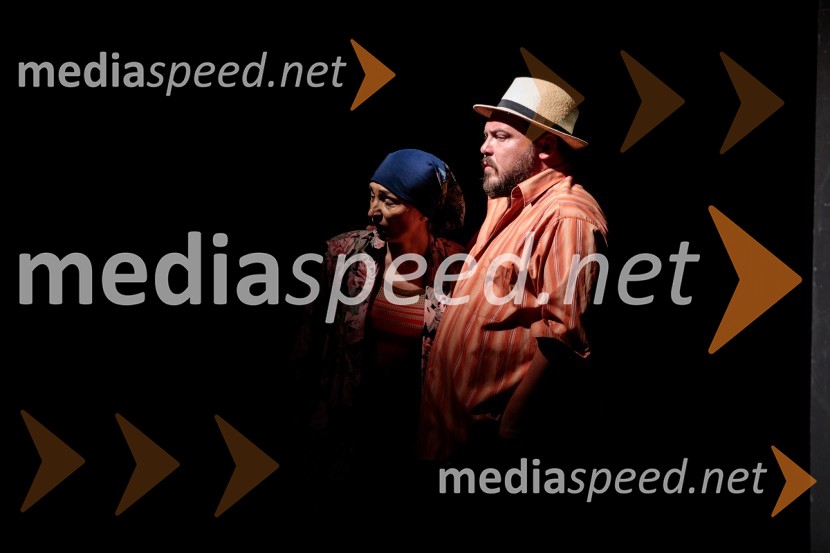  Miljka Brđanin, igralka;  Dean Batoz, igralecJugoslavija, moja dežela, krstna uprizoritev drame