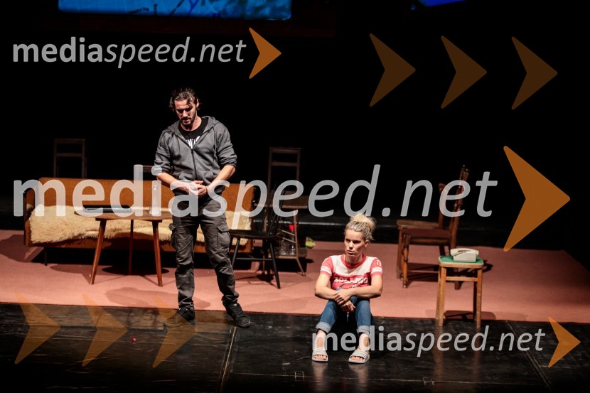  Blaž Popovski, igralec;  Tjaša Hrovat, igralkaJugoslavija, moja dežela, krstna uprizoritev drame