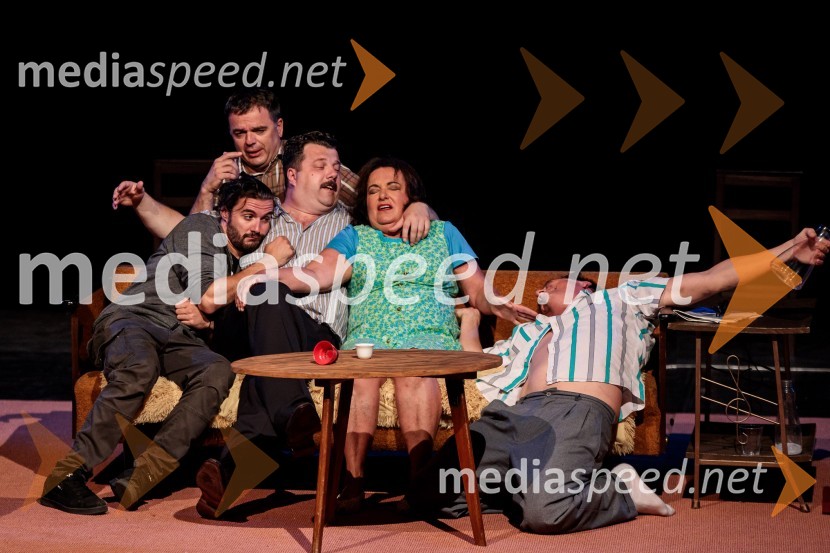  Blaž Popovski, igralec;  Aleksandar Stojković, igralec;  Boris Šavija, igralec;  Mojca Partljič, igralka;  Igor Štamulak, igralecJugoslavija, moja dežela, krstna uprizoritev drame