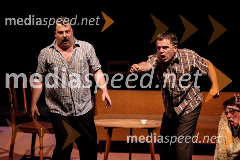  Boris Šavija, igralec;  Aleksandar Stojković, igralecJugoslavija, moja dežela, krstna uprizoritev drame