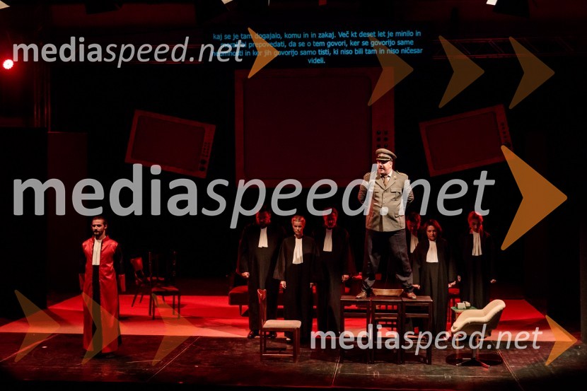  Blaž Popovski, igralec;  Boris Šavija, igralecJugoslavija, moja dežela, krstna uprizoritev drame