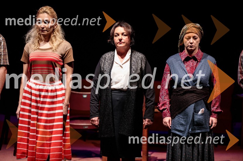  Mirela Predojević, igralka;  Mojca Partljič, igralka;  Miljka Brđanin, igralkaJugoslavija, moja dežela, krstna uprizoritev drame