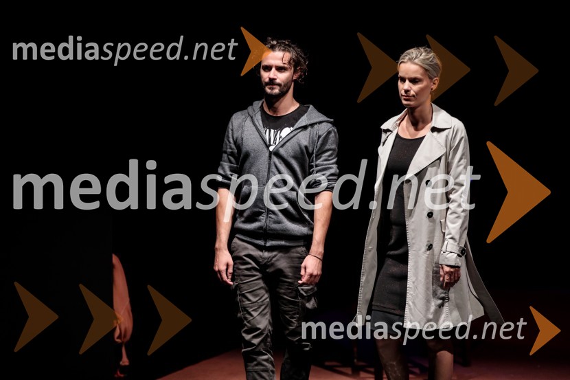  Blaž Popovski, igralec;  Tjaša Hrovat, igralkaJugoslavija, moja dežela, krstna uprizoritev drame