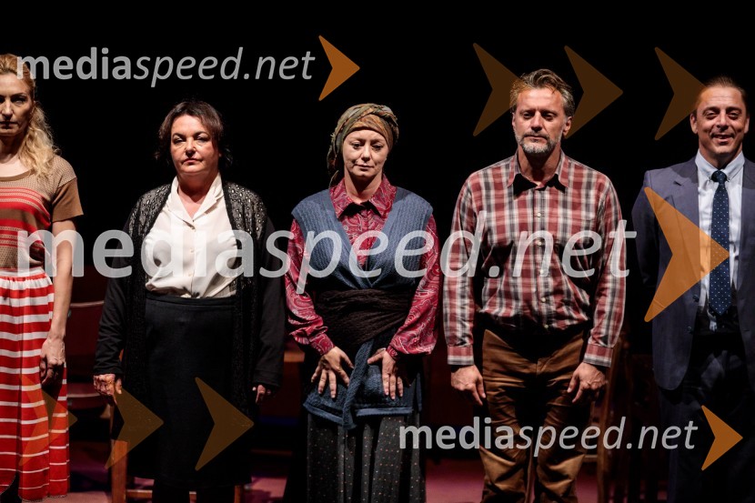  Mojca Partljič, igralka;  Miljka Brđanin, igralka;  Željko Erkić, igralec;  Igor Štamulak, igralecJugoslavija, moja dežela, krstna uprizoritev drame