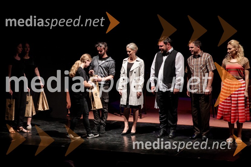  ... ;  Blaž Popovski, igralec;  Tjaša Hrovat, igralka;  Dean Batoz, igralec;  Željko Erkić, igralec;  Mirela Predojević, igralkaJugoslavija, moja dežela, krstna uprizoritev drame
