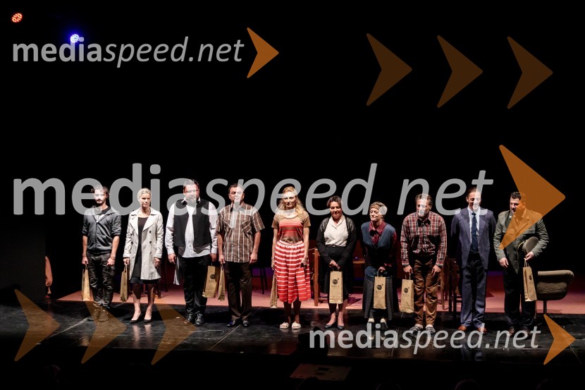  Blaž Popovski, igralec;  Tjaša Hrovat, igralka;  Dean Batoz, igralec;  Aleksandar Stojković, igralec;  Mirela Predojević, igralka;  Mojca Partljič, igralka;  Miljka Brđanin, igralka;  Željko Erkić, igralec;  Igor Štamulak, igralec;  Boris Šavija, igralecJugoslavija, moja dežela, krstna uprizoritev drame