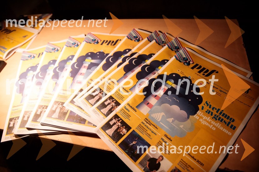 Jugoslavija, moja dežela, krstna uprizoritev drame