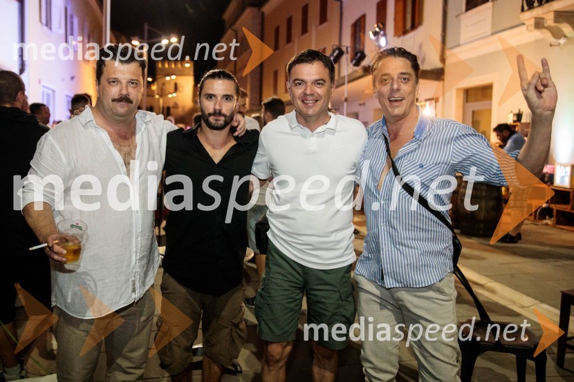  Boris Šavija, igralec;  Blaž Popovski, igralec;  Aleksandar Stojković, igralec;  Igor Štamulak, igralecJugoslavija, moja dežela, krstna uprizoritev drame