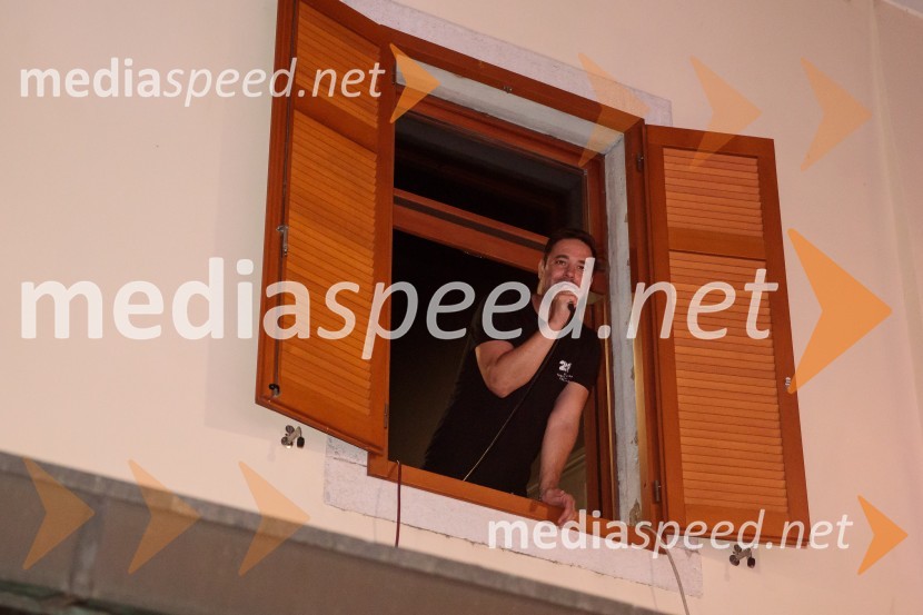 Jugoslavija, moja dežela, krstna uprizoritev drame