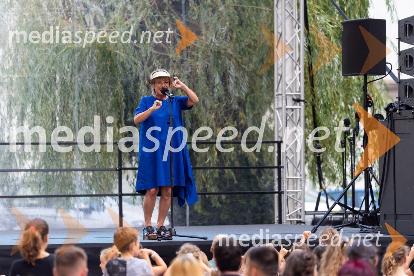  Romana  Krajnčan, pevkaKranfest 2021, sobota