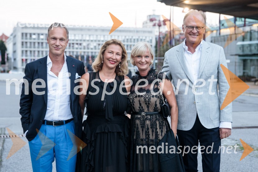  ... ;  ... ;  Sonja Poljanšek Škrabec, lastnica Welness centra Sunny;  Janez  Škrabec, direktor Riko d.o.o., predsednik Slovensko-ruskega poslovnega sveta, častni konzul BelorusijeAnna Netrebko in Yusif Eyvazov, nastop v okviru 69. Ljubljana Festivala