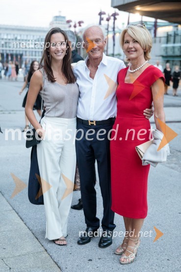  Kaja Pergar;  Janez Pergar, častni konzul Južnoafriške republike;  Nevenka Črešnar Pergar, lastnica in direktorica podjetja NP ConsultingAnna Netrebko in Yusif Eyvazov, nastop v okviru 69. Ljubljana Festivala