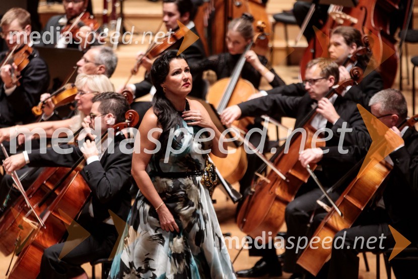  Anna Netrebko, sopranistkaAnna Netrebko in Yusif Eyvazov, nastop v okviru 69. Ljubljana Festivala