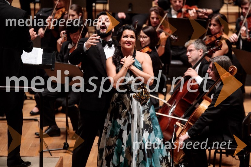  Jusif Ejvazov, tenor;  Anna Netrebko, sopranistkaAnna Netrebko in Yusif Eyvazov, nastop v okviru 69. Ljubljana Festivala