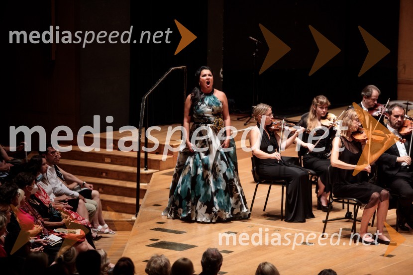 Anna Netrebko, sopranistkaAnna Netrebko in Yusif Eyvazov, nastop v okviru 69. Ljubljana Festivala