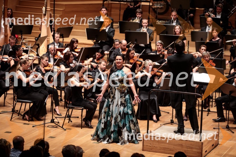  Anna Netrebko, sopranistkaAnna Netrebko in Yusif Eyvazov, nastop v okviru 69. Ljubljana Festivala